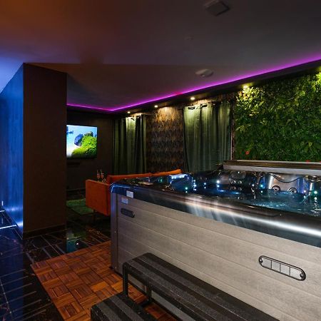L Escale Jacuzzi Et Sauna 埃夫勒 外观 照片