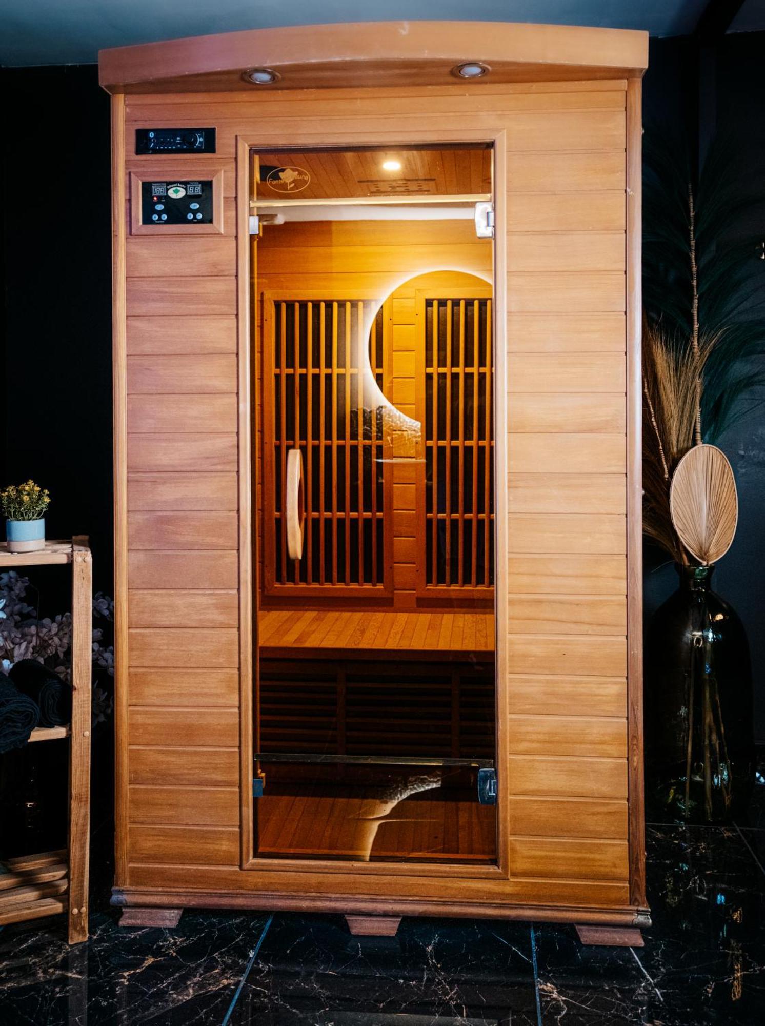 L Escale Jacuzzi Et Sauna 埃夫勒 外观 照片